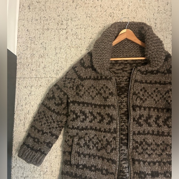 Cowichan authentic XXL or XL full wool in excellent condition- Unisex great cond - Picture 14 of 15